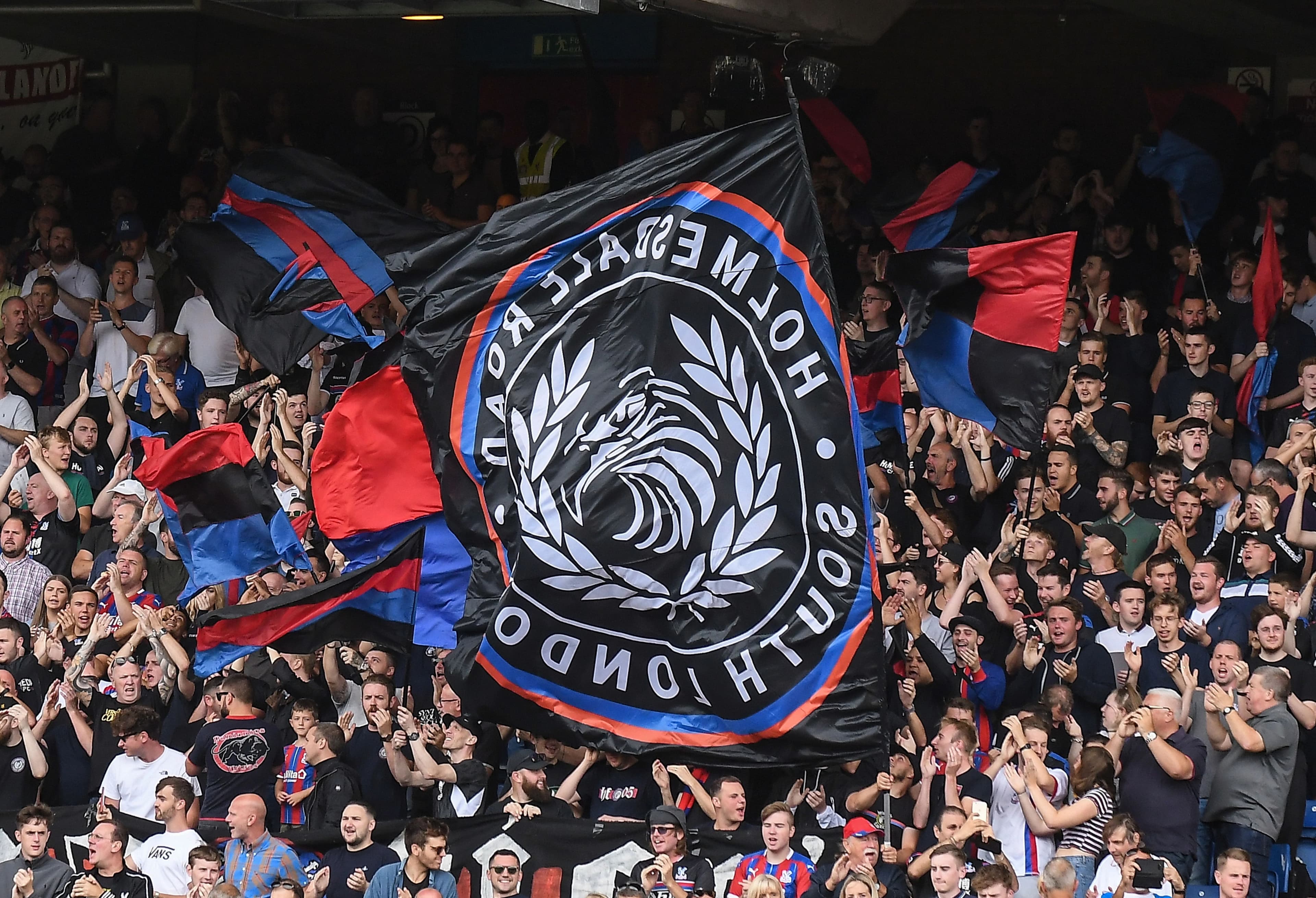 Complete reis Crystal Palace