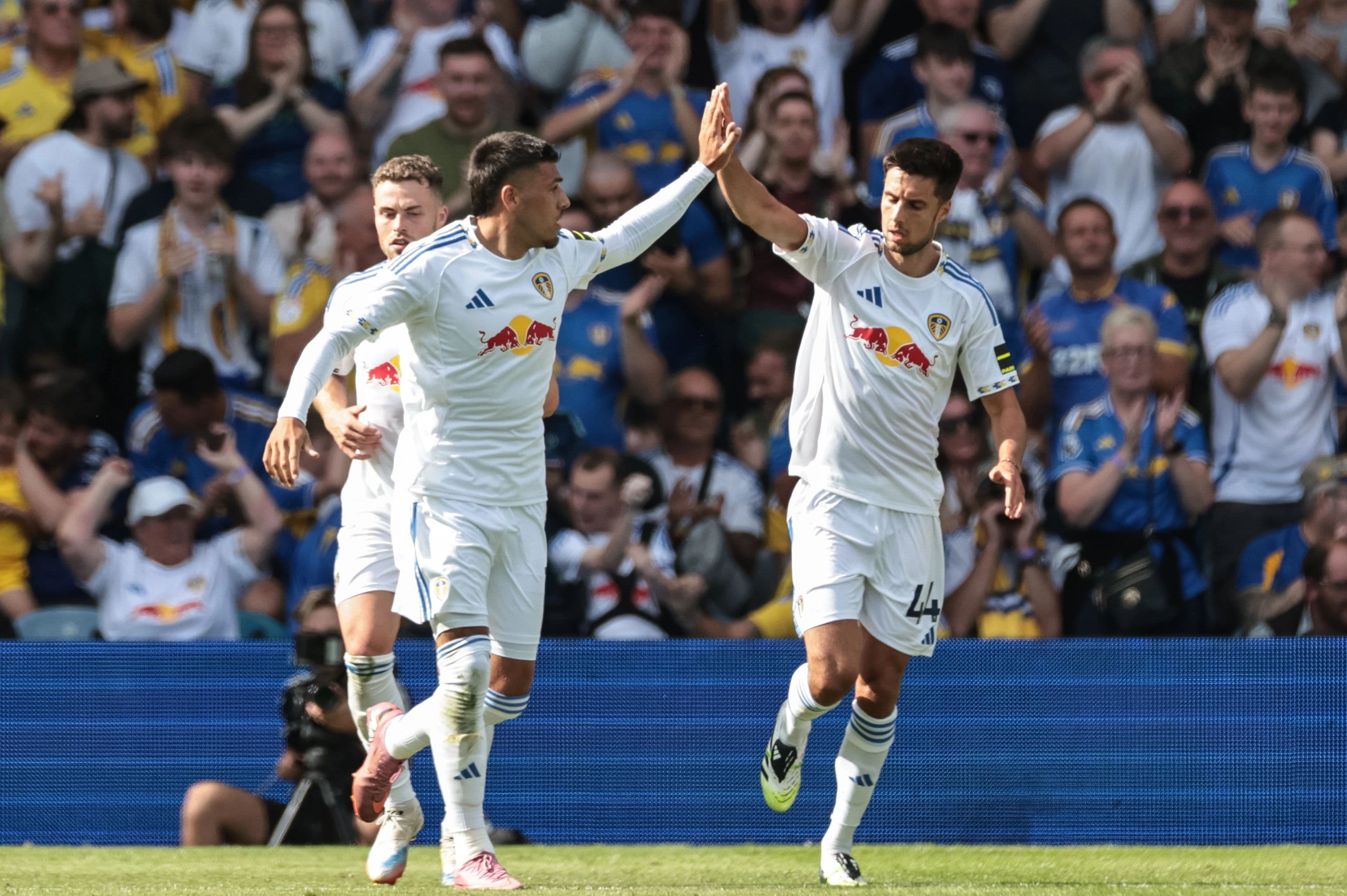 Combideal Leeds, Manchester United en Liverpool - Manchester City