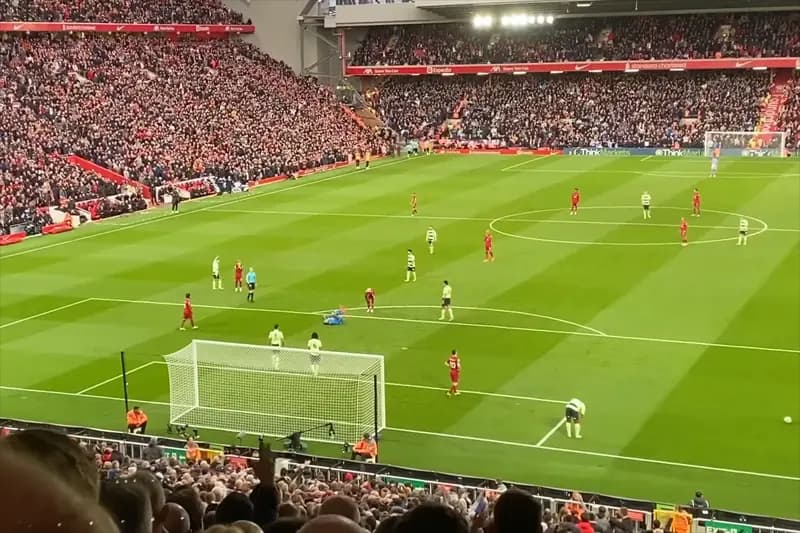 Van het Etihad naar Anfield in één weekend Van het Etihad naar Anfield in één weekend
